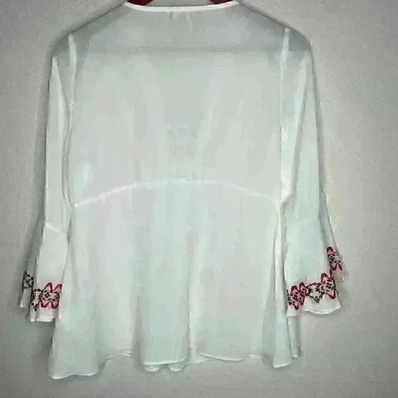 NWOT Takara Bell Sleeve embroidered blouse Sz M - Picture 8 of 8